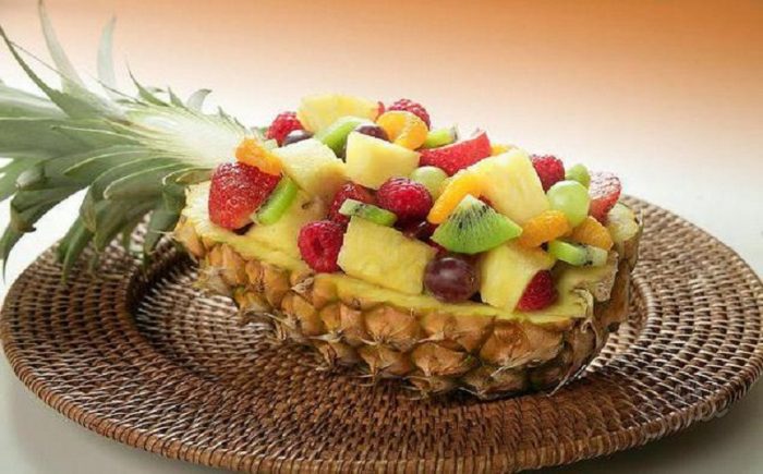 Как порезать ананас