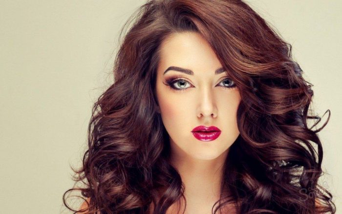 Як зробити красиві локони плойкою