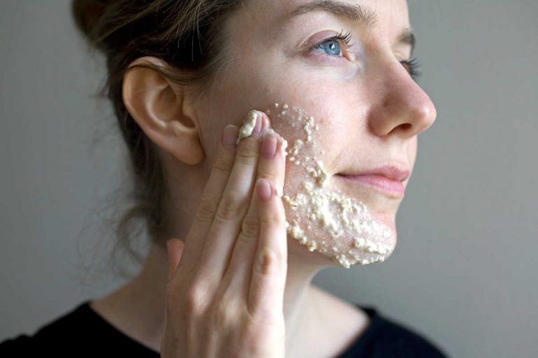 Масло виноградной косточки: состав, польза, противопоказания, применение для похудения, в кулинарии и косметологии (рецепты масок в том числе для волос, лица, ногтей)