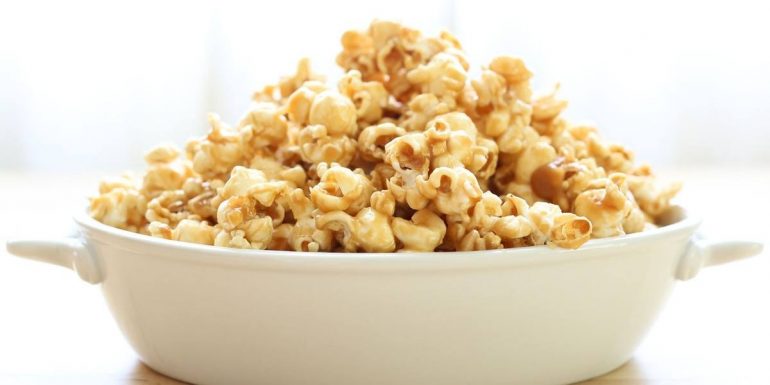 Попкорн: состав, польза и вред для организма, а также как его правильно готовить в домашних условиях и можно ли его есть при похудении?