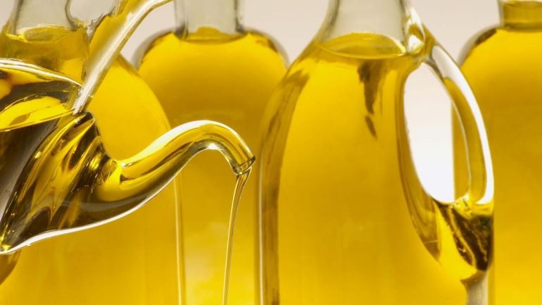 Масло виноградной косточки: состав, польза, противопоказания, применение для похудения, в кулинарии и косметологии (рецепты масок в том числе для волос, лица, ногтей)