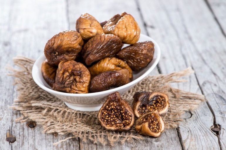 Сушеный инжир: польза и вред для женщин (в том числе при беременности) и мужчин, показания к приему, применение при похудении и в народной медицине, условия хранения