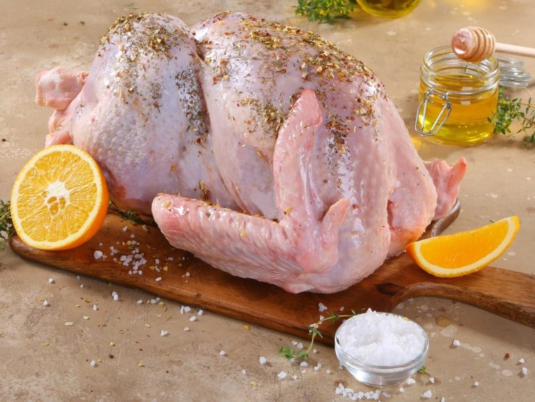 Индейка: пользные свойства для мужчин, женщин, детей и спортсменов, суточная норма, способы приготовления, употрбление мяса при похудении, противопоказания