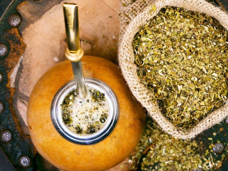 Мате (матэ): свойства чая, противопоказания, польза при похудении и при лечении органов ЖКТ и сердца, а также как изготавливают сырье и как заваривают напиток?