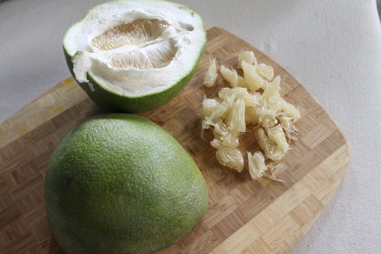 Помело польза и вред для мужчского и женского здоровья, противопоказания, а также как правильно выбрать и хранить фрукт?