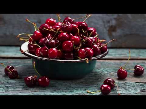 Вишня: ее полезные и лечебные свойства, показания и противопоказания, а также почему ее назвают сердечной ягодой, как ее правильно хранить и почему косточки нельзя есть?