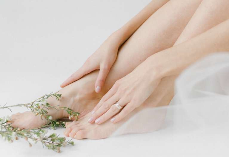 До чого свербить ліва ступня?