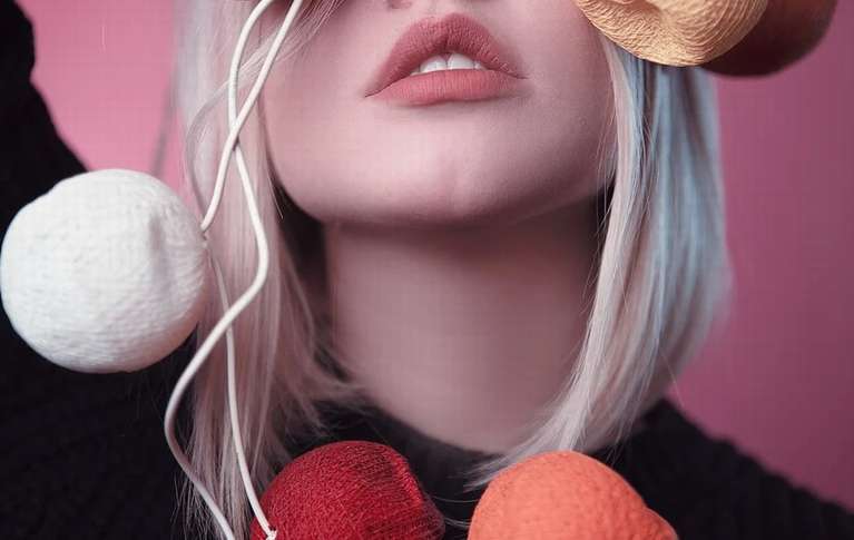 До чого свербить нижня губа?