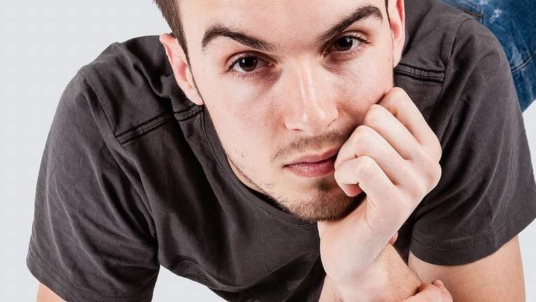 До чого свербить підборіддя?