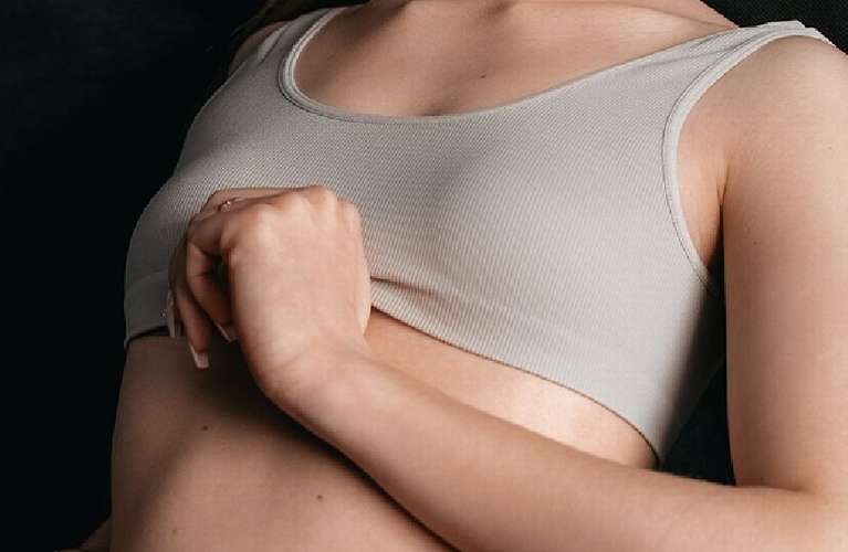 До чого свербить права груди?