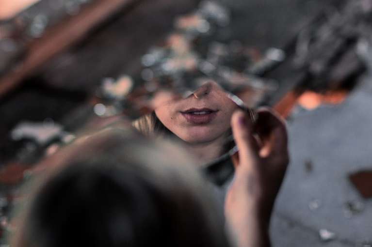 Чому не можна дарувати дзеркало?