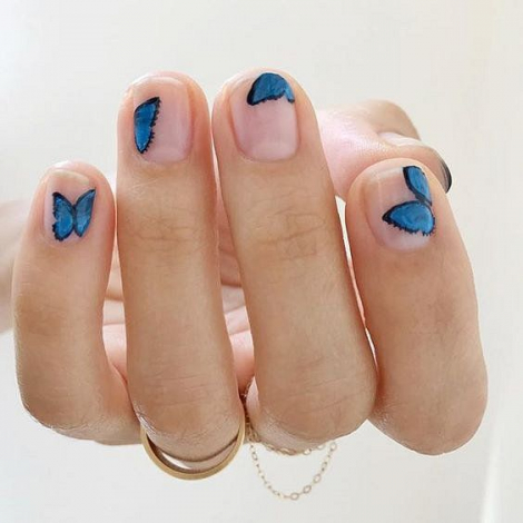 Свіжа добірка ідей красивого манікюру на короткі нігті