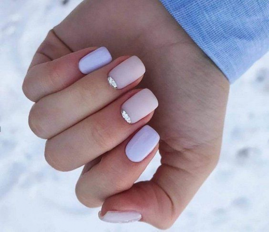 Свіжа добірка ідей красивого манікюру на короткі нігті