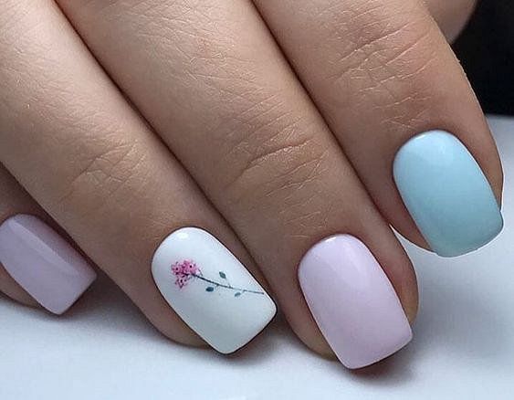 Свіжа добірка ідей красивого манікюру на короткі нігті