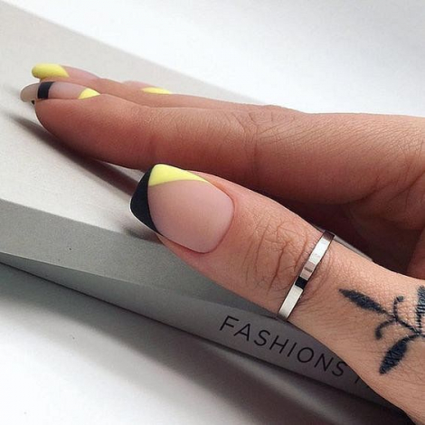 Свіжа добірка ідей красивого манікюру на короткі нігті