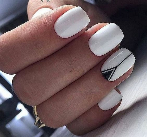 Свіжа добірка ідей красивого манікюру на короткі нігті