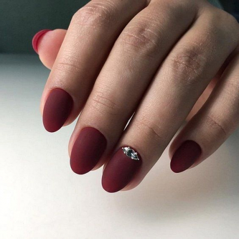 Свіжа добірка ідей красивого манікюру на короткі нігті