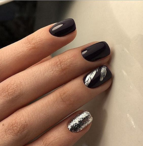 Свіжа добірка ідей красивого манікюру на короткі нігті