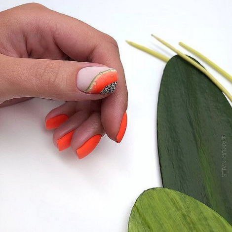 Свіжа добірка ідей красивого манікюру на короткі нігті