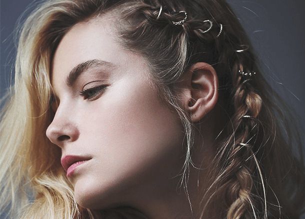 9 зачісок з плетінням, які можна носити де завгодно