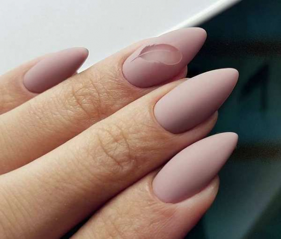 Цікаві ідеї манікюру, які виглядають дорого