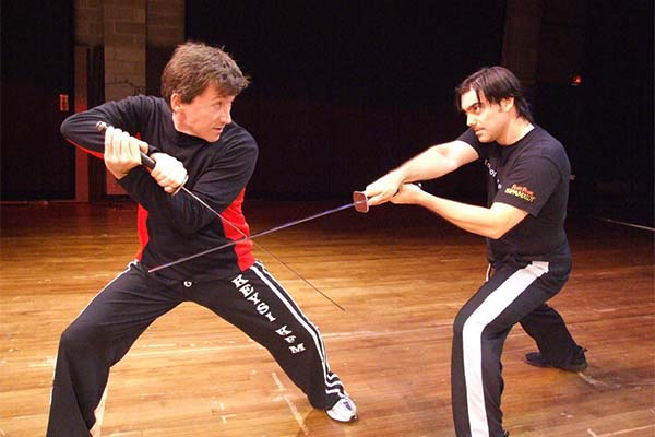 До чого сниться, якщо уві сні билися на мечах?