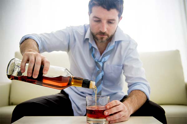 До чого сниться випивати алкоголь - 30 тлумачень з різних сонників