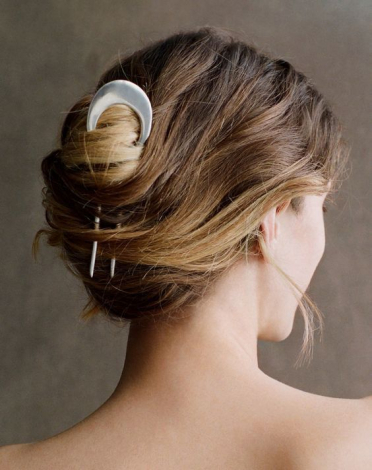 На швидку руку: як приховати жирне волосся за допомогою зачіски