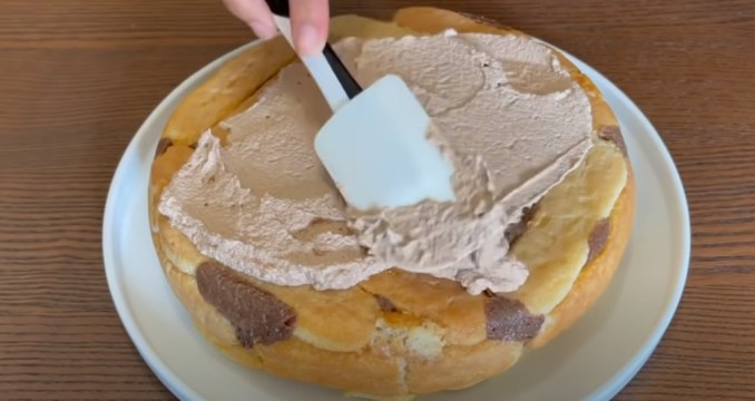 Простий пиріг без духовки. Готується за 15 хвилин, просто тане в роті