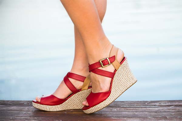 Сонник босоніжки: до чого сниться і що означає сон?