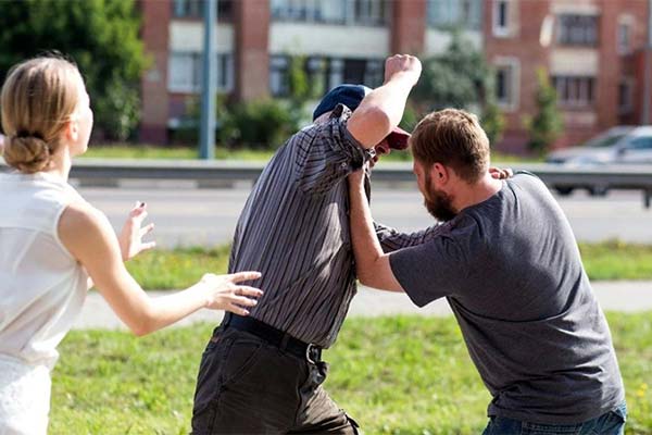 Сонник битися з колишнім: до чого сниться і що означає сон?