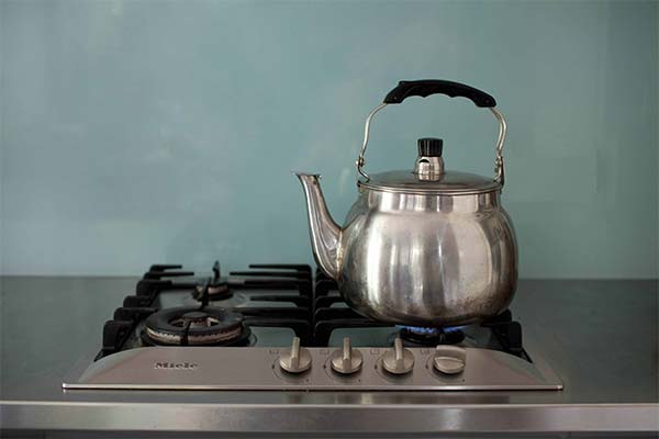 До чого сниться електричний або чайник для заварювання — 46 тлумачень з різних сонників.