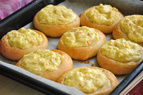 До чого сниться ватрушка з сиром або повидлом - 33 тлумачень з різних сонників