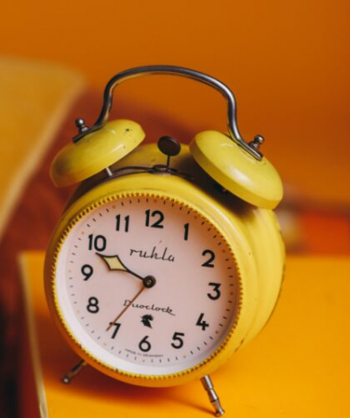 Чому деякі люди постійно спізнюються з погляду психології