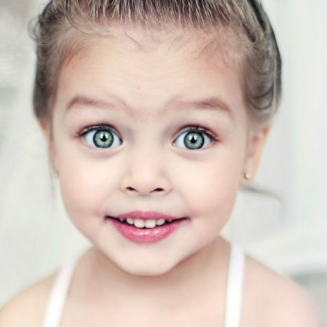 8 найкрасивіших дітей світу