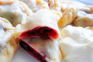 Вареники на пару з ягідною і овочевою начинками