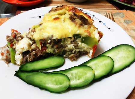 Що приготувати на вечерю, швидко, просто і недорого. Кабачки, запечені з м’ясом в духовці