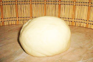 Як зробити просте тісто на вареники: 5 рецептів