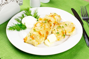 Вареники з картоплею і салом: 4 рецепти з різними начинками