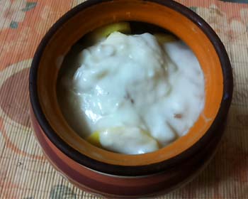 Курка з картоплею в духовці. Покроковий рецепт картоплі з куркою у вершковому грибному соусі.