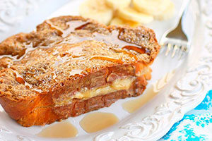 Шарлотка з бананами: різні способи приготування