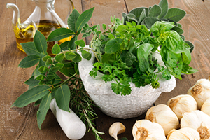 Курка, фарширована рисом в духовці: 4 рецепта