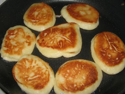 Оладки на кислому молоці – смачні рецепти