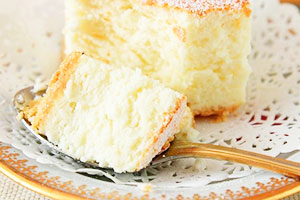 Шарлотка з сиром і яблуками: рецепти в духовці і мультиварці