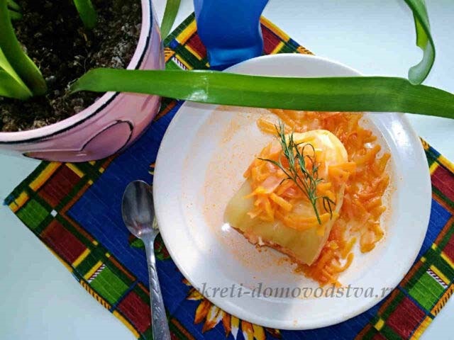 Перець, фарширований курячим фаршем і рисом