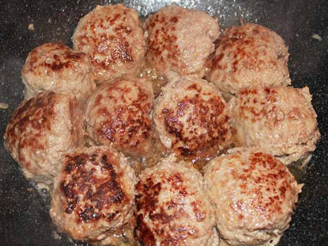 Тефтелі з підливою – 8 кращих кулінарних рецептів