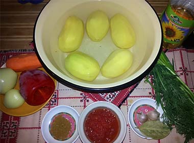 Як приготувати смачну тушковану картоплю без м’яса. Покроковий рецепт з фото