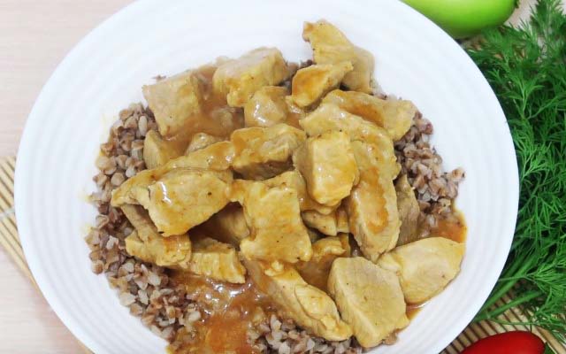 Гуляш зі свинини з підливою — 7 простих і смачних рецептів