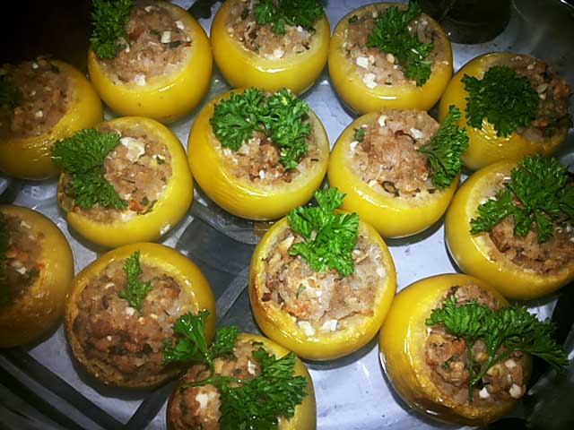 Помідори фаршировані – 6 простих і смачних рецептів з фото
