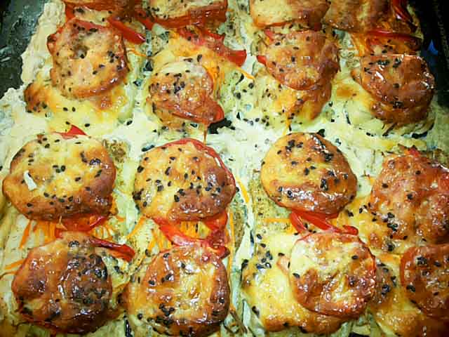 Риба запечена в духовці з овочами і сиром – рецепт з фото